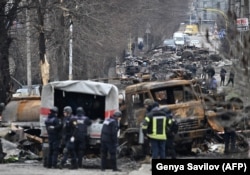 Вуліца Бучы неўзабаве пасьля адыходу адтуль расейскіх войскаў. Архіўнае фота