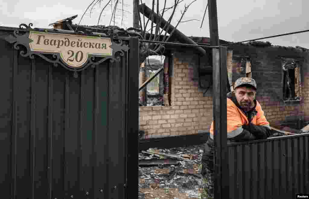 Аманқарағайда өртенген үй. Қазақстан президенті Қасым-Жомарт Тоқаев өрттен кейін Қостанай облысына барып, өртенген үйлерді үкімет салып береді деп уәде берді.&nbsp;Аманқарағай ауылы. 5 қыркүйек 2022 жыл.&nbsp;&nbsp;