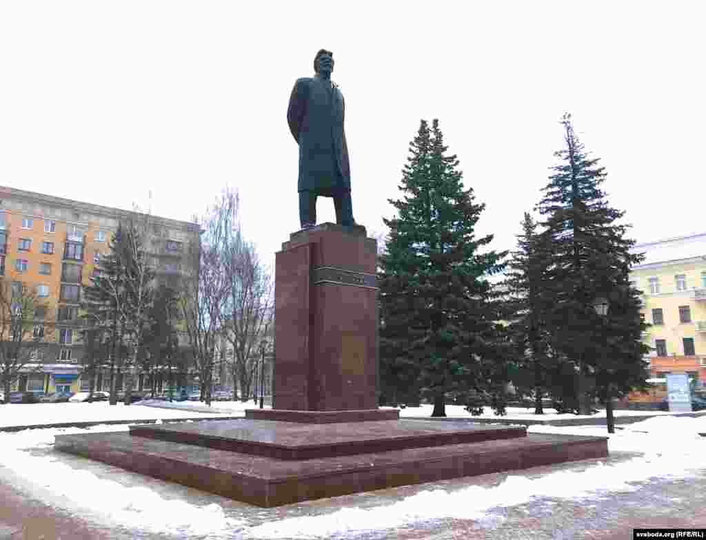 Belarus — Kalinin square in Minsk with the monument for soviet politician Mikhail Kalinin, 30jan2019