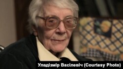 Пісьменьніца Алена Васілевіч, фота зь сямейнага архіву