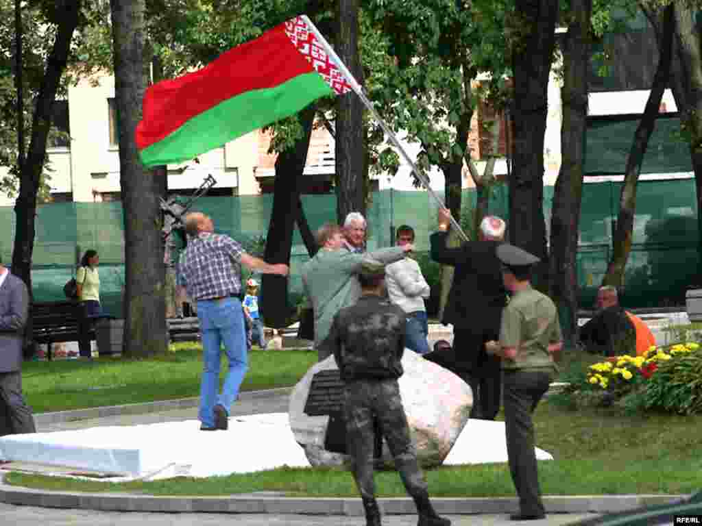 Падрыхтоўка да візыту Чавэса ў Менск, 22 чэрвеня 2008