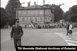 Марш 1988 года в Таллинне в знак протеста против забвения секретных протоколов советско-нацистского пакта, подписанного накануне Второй мировой войны.