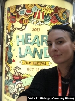 Аніматар Юлія Рудзіцкая. На кінафэстывалі Heartland International Film Festival у Індыянапалісе. Фота з прыватнага архіву.