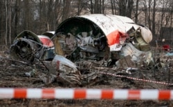 Абломкі польскага ўрадавага самалёта ў лесе каля Смаленску, 11 красавіка 2010