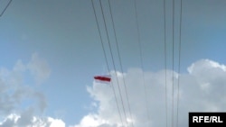 Belarus - White-Red-White flag over Smalensk, 13May2010